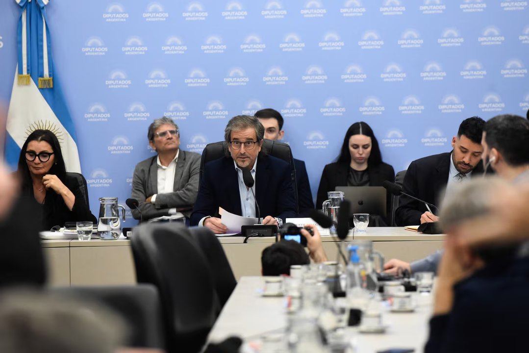 Presupuesto 2026: el oficialismo logró dictamen de mayoría y se trataría en sesiones extraordinarias