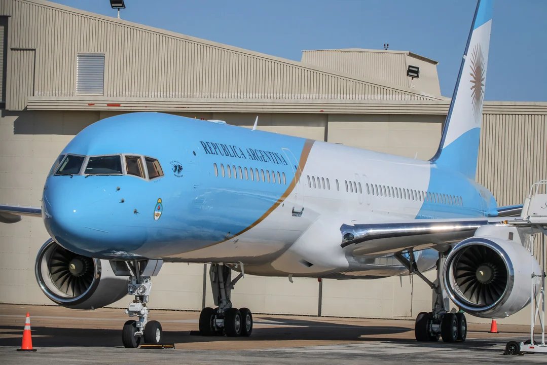 Milei ya emprende su viaje número 14 a Estados Unidos para participar del American Business Forum