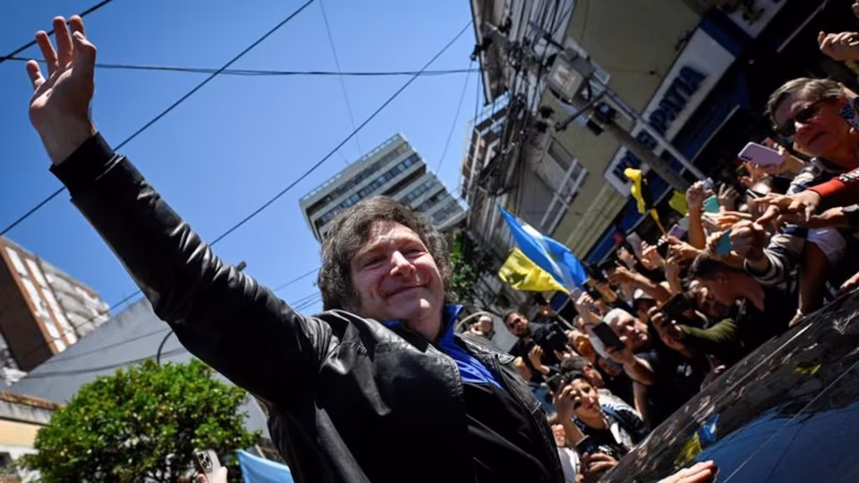Javier Milei en Mar del Plata: “Dentro de poco vamos a tener leyes de países razonables” Javier Milei en Mar del Plata: “Dentro de poco vamos a tener leyes de países razonables”