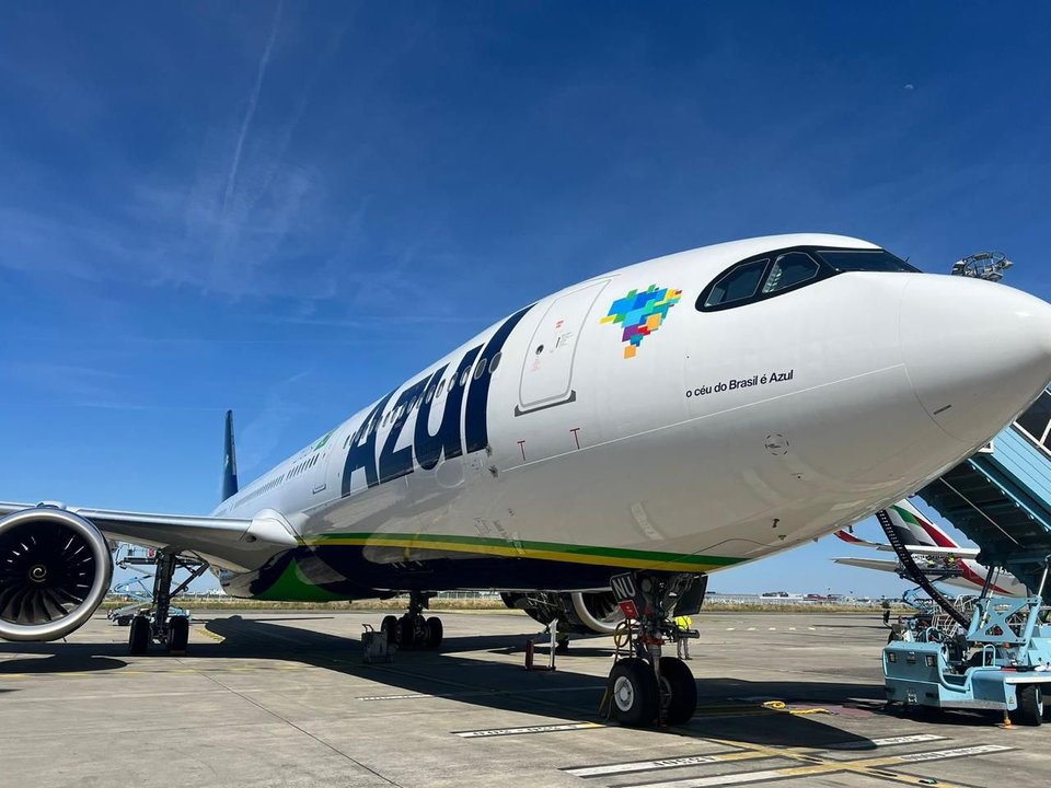 Brazil gives green light for American Airlines to take a stake in Azul Linhas Aéreas